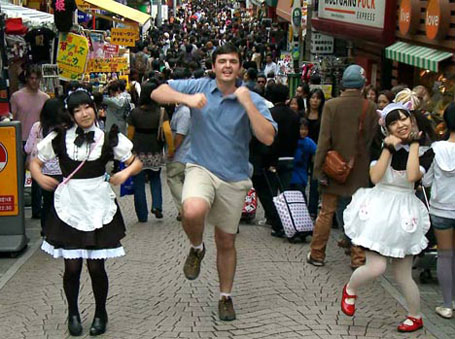 Matt bailando en el barrio de Harajuku en Tokio.